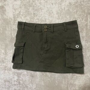 SHEIN Dark Green Mini Skirt with Pockets